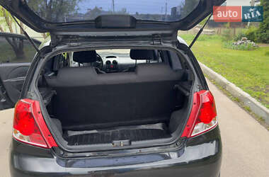 Хэтчбек Chevrolet Aveo 2006 в 