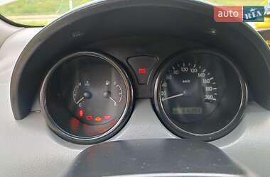 Седан Chevrolet Aveo 2004 в 