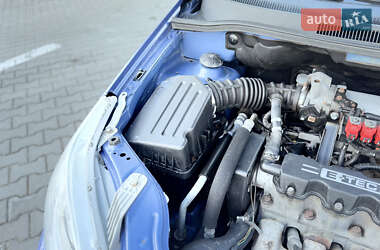 Хэтчбек Chevrolet Aveo 2008 в 