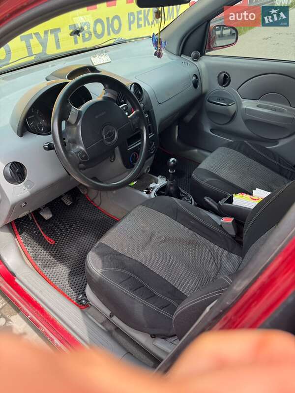 Седан Chevrolet Aveo 2004 в Киеве