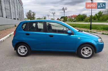Хетчбек Chevrolet Aveo 2008 в 