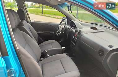 Хетчбек Chevrolet Aveo 2008 в 