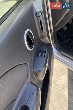 Хэтчбек Chevrolet Aveo 2007 в 