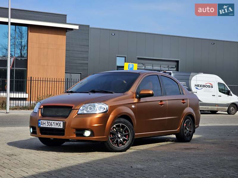 Седан Chevrolet Aveo 2008 в Луцьку