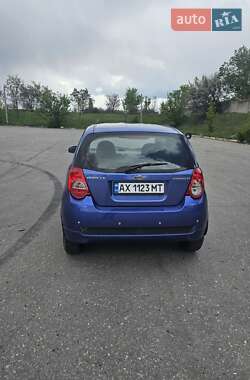 Хэтчбек Chevrolet Aveo 2008 в 