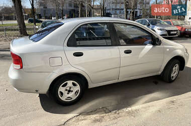 Седан Chevrolet Aveo 2005 в 