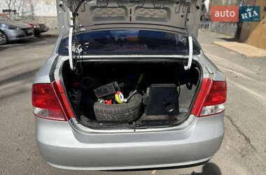 Седан Chevrolet Aveo 2005 в 