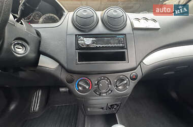 Седан Chevrolet Aveo 2010 в 