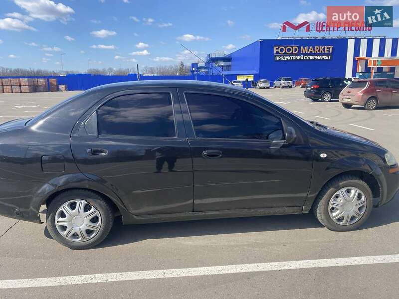 Седан Chevrolet Aveo 2005 в Кропивницькому