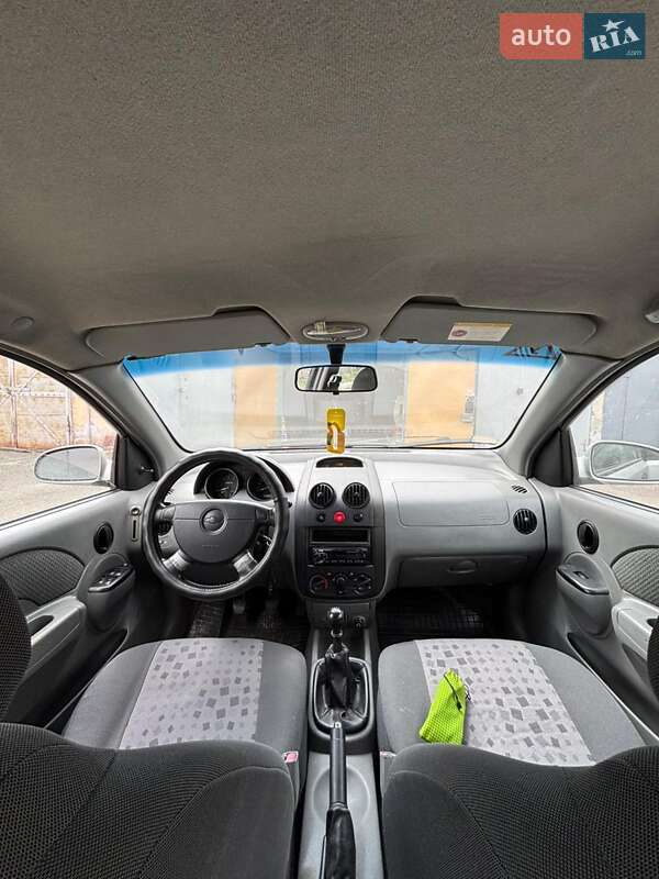 Седан Chevrolet Aveo 2005 в Кам'янському
