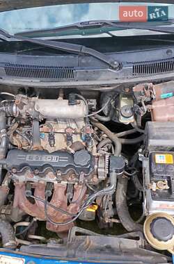 Хетчбек Chevrolet Aveo 2006 в 