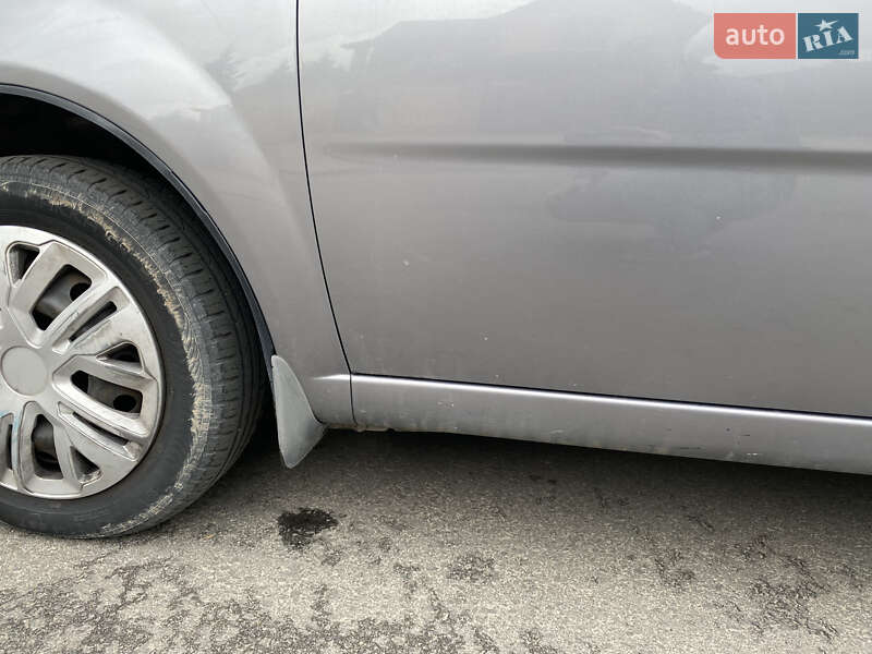 Хэтчбек Chevrolet Aveo 2006 в Днепре