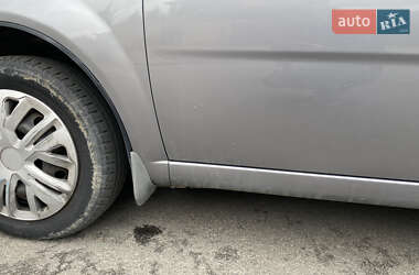 Хетчбек Chevrolet Aveo 2006 в 