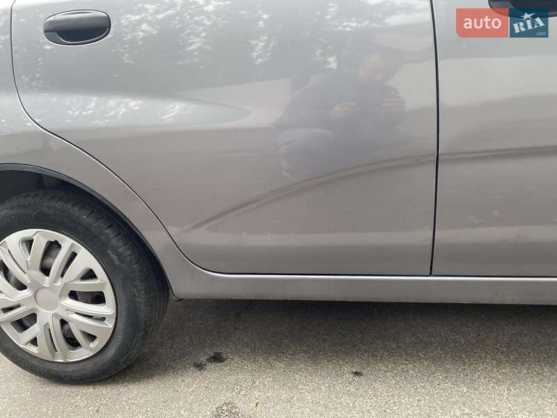 Хэтчбек Chevrolet Aveo 2006 в Днепре