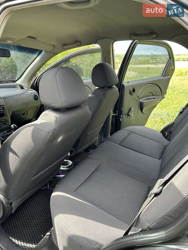 Седан Chevrolet Aveo 2005 в Харькове