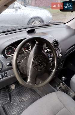 Седан Chevrolet Aveo 2011 в Чернівцях