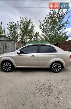 Седан Chevrolet Aveo 2008 в Харькове