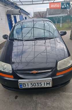 Седан Chevrolet Aveo 2005 в Горішніх Плавнях