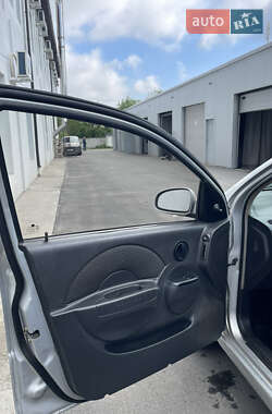 Седан Chevrolet Aveo 2005 в 