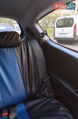 Хэтчбек Chevrolet Aveo 2008 в 