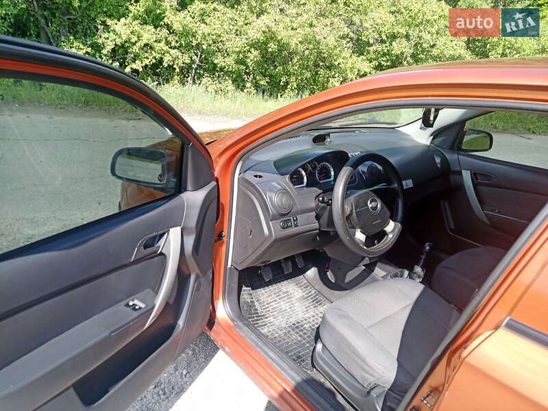 Седан Chevrolet Aveo 2006 в Полтаві