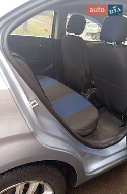 Седан Chevrolet Aveo 2012 в 