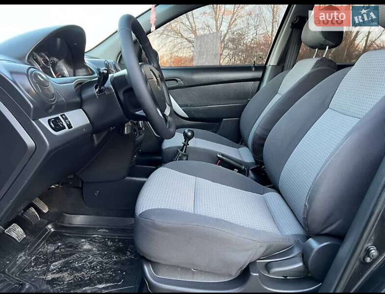 Хэтчбек Chevrolet Aveo 2008 в Кривом Роге фото 7 Хэтчбек Chevrolet Aveo 2008 в Кривом Роге