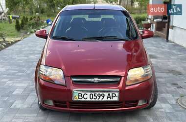 Хэтчбек Chevrolet Aveo 2006 в 