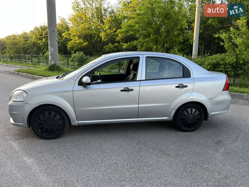 Седан Chevrolet Aveo 2006 в Харькове