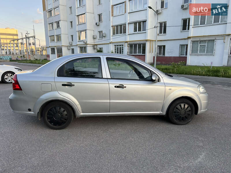 Седан Chevrolet Aveo 2006 в Харькове