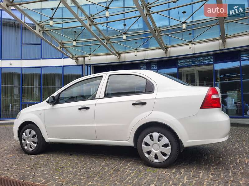 Седан Chevrolet Aveo 2007 в Одессе