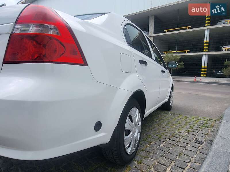 Седан Chevrolet Aveo 2007 в Одессе