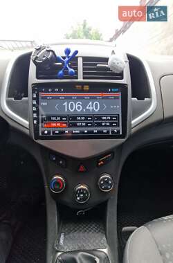 Хэтчбек Chevrolet Aveo 2012 в 