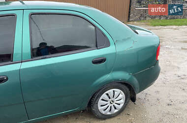 Седан Chevrolet Aveo 2004 в 