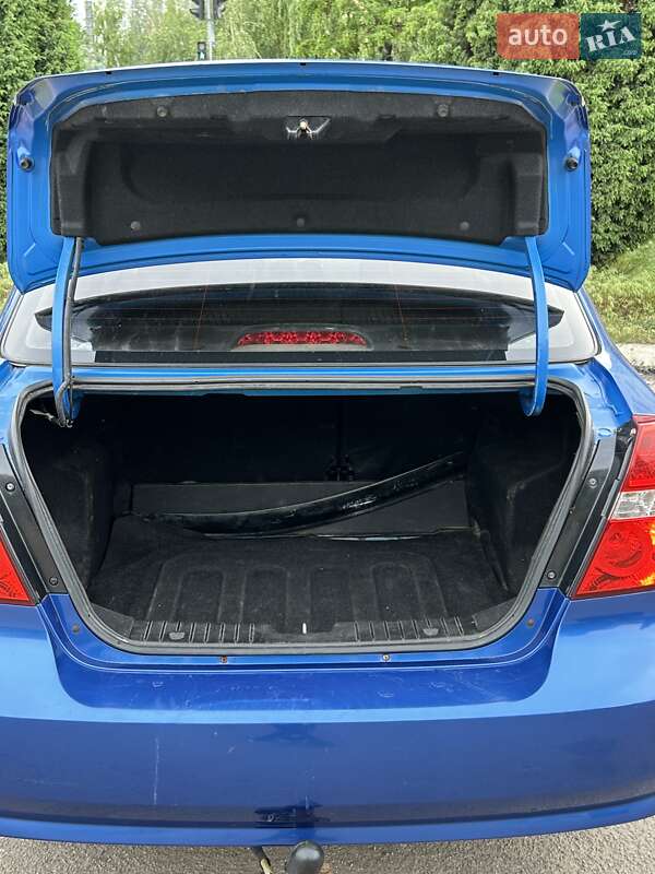 Седан Chevrolet Aveo 2006 в Сумах