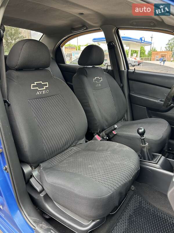 Седан Chevrolet Aveo 2006 в Сумах