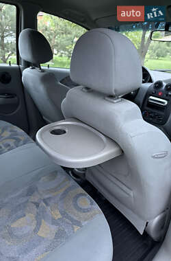 Хэтчбек Chevrolet Aveo 2005 в 