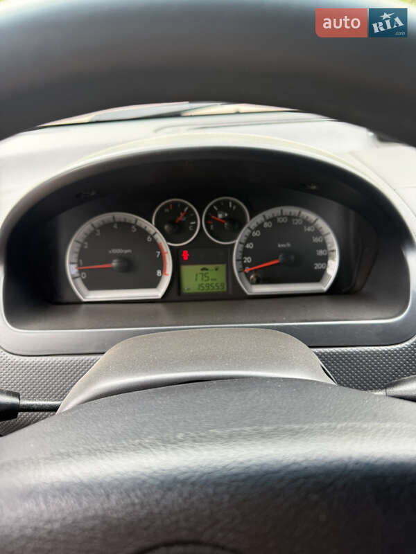 Седан Chevrolet Aveo 2011 в Кривом Роге