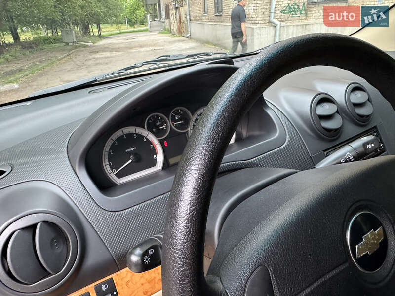 Седан Chevrolet Aveo 2008 в Запоріжжі