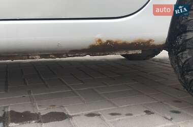 Хэтчбек Chevrolet Aveo 2008 в 