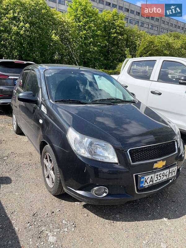 Хетчбек Chevrolet Aveo 2011 в 