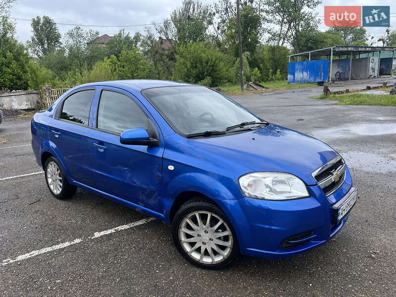 Седан Chevrolet Aveo 2006 в Львове