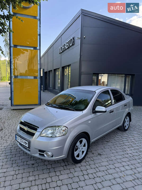 Седан Chevrolet Aveo 2011 в Запоріжжі