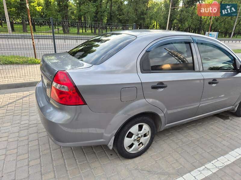 Седан Chevrolet Aveo 2007 в Днепре