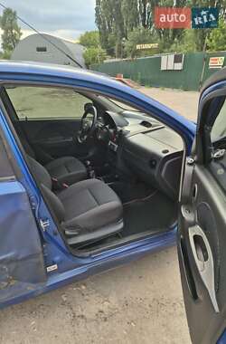 Хэтчбек Chevrolet Aveo 2007 в 