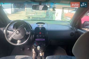Седан Chevrolet Aveo 2004 в 