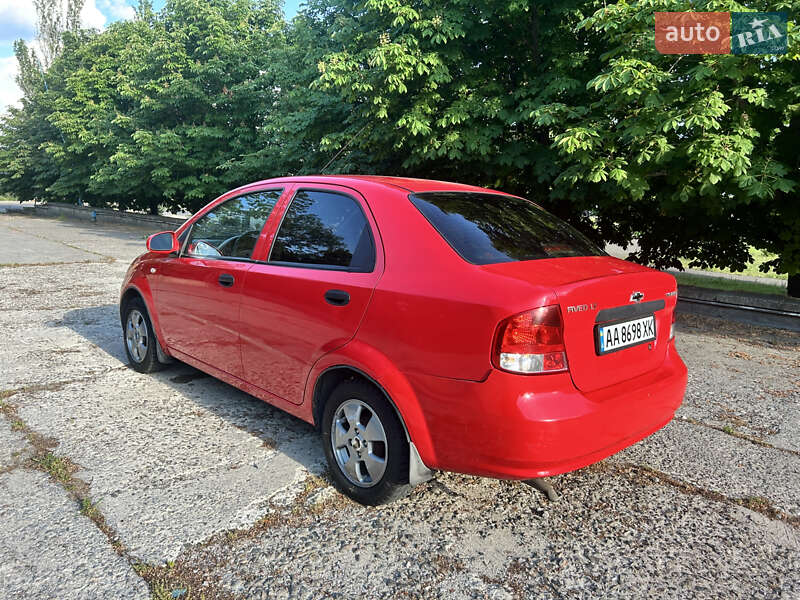 Седан Chevrolet Aveo 2006 в Миколаєві