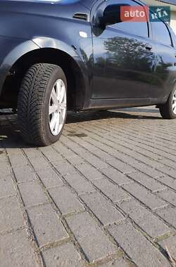Хэтчбек Chevrolet Aveo 2011 в 