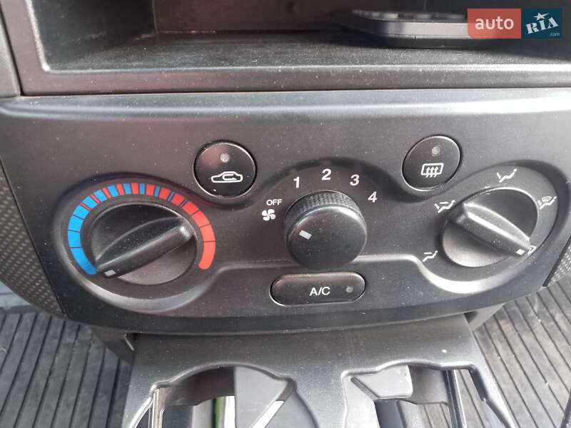 Хетчбек Chevrolet Aveo 2005 в Вознесенську