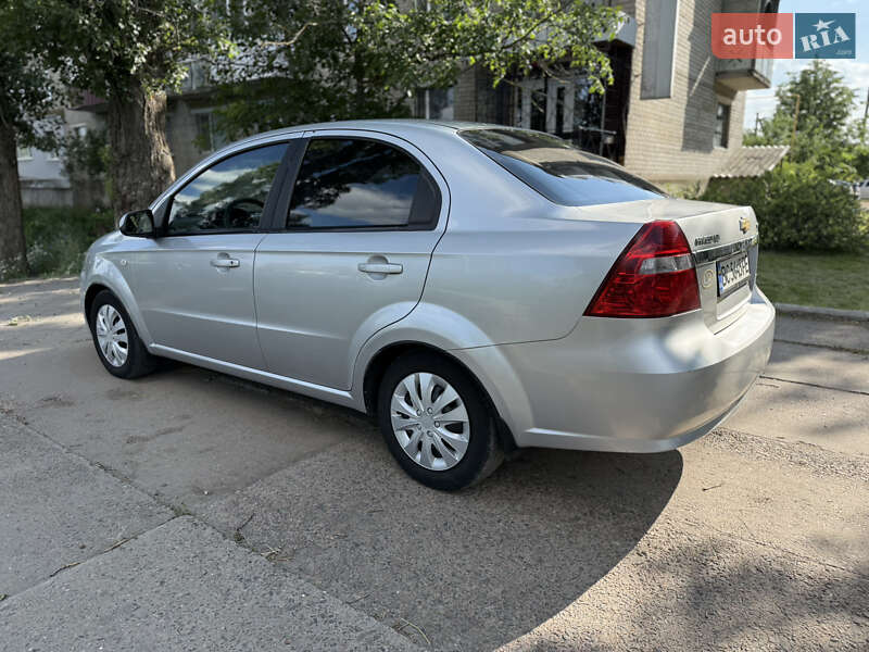 Седан Chevrolet Aveo 2008 в Новом Буге